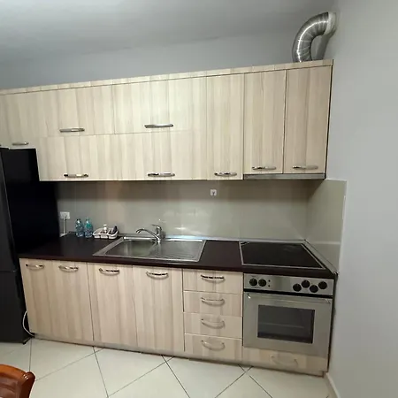 Apartament Ferit's Near Astir