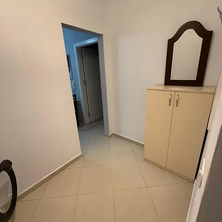 Ferit's Near Astir Apartment