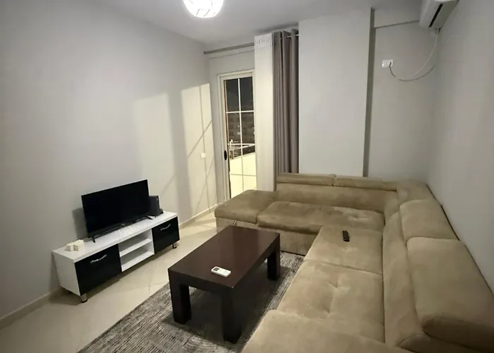 Apartament Ferit's Near Astir